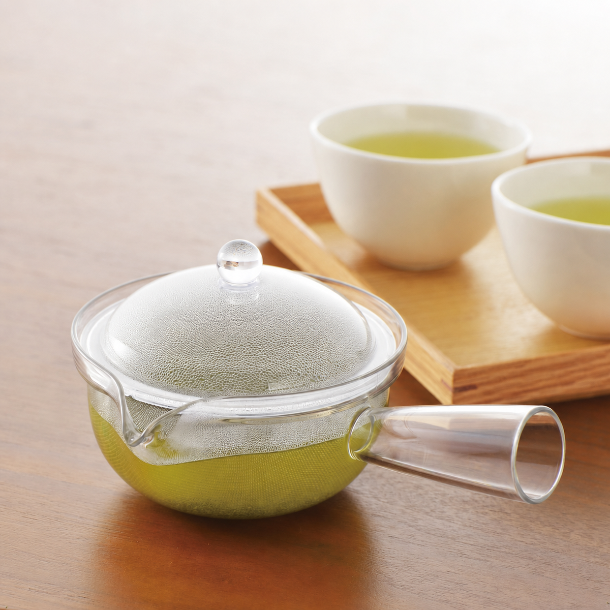 Akebono clear kyusu teapot brewing green tea